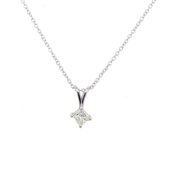 18ct White Gold 0.26ct Round Brilliant Cut Diamond Pendant With Chain