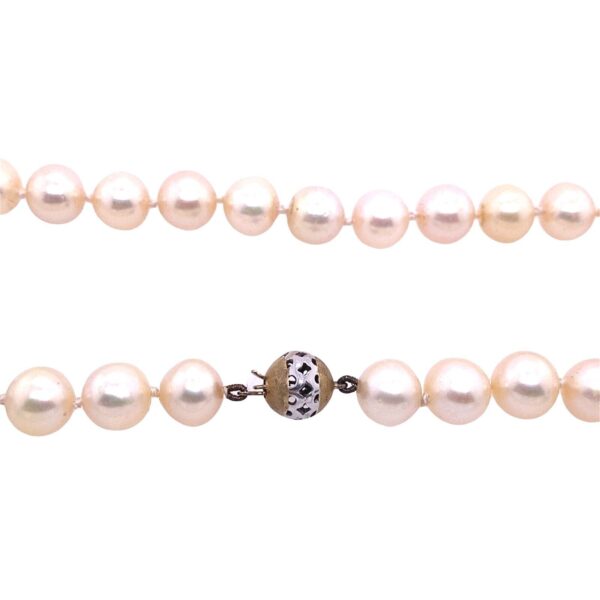 Freshwater Cultural Pearl Necklace 8/8mm Pearls, with 14ct Yellow & Gold Clasp