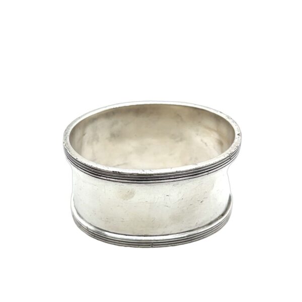 Heavy solid sterling silver serviette ring with grooved edges