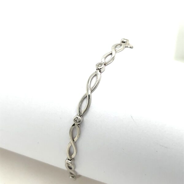 Diamond Bracelet Set in 9ct White Gold with 9 Round Diamonds