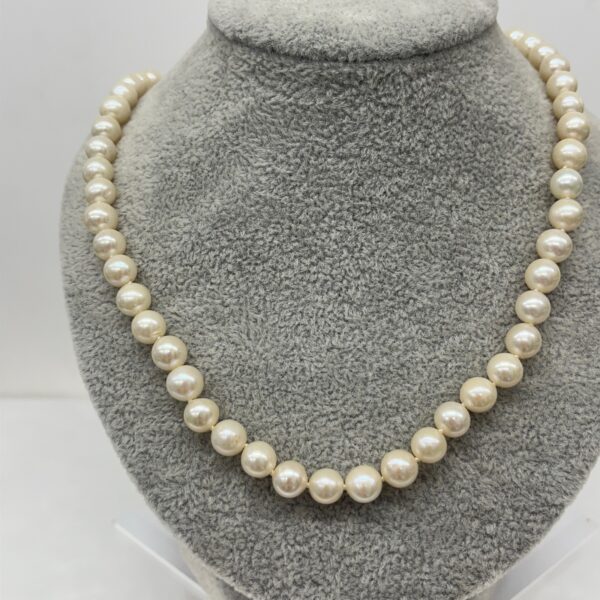 Vintage Pearls Necklace with 14ct Yellow Gold Clasp 16"